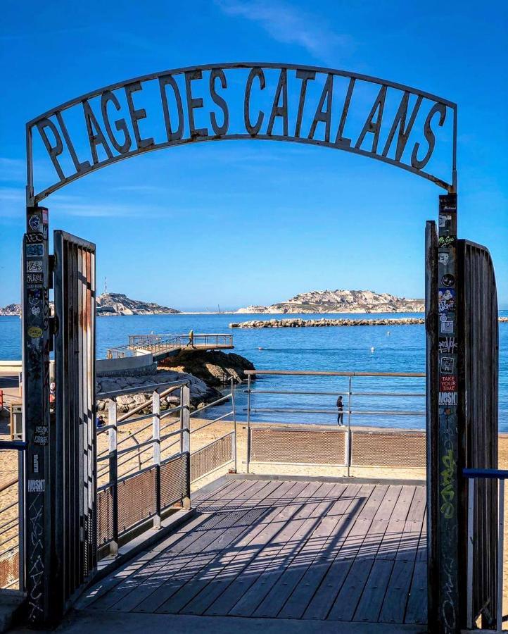 Studio Coin Nuit, Entre Plage Et Centre Marseille Bagian luar foto